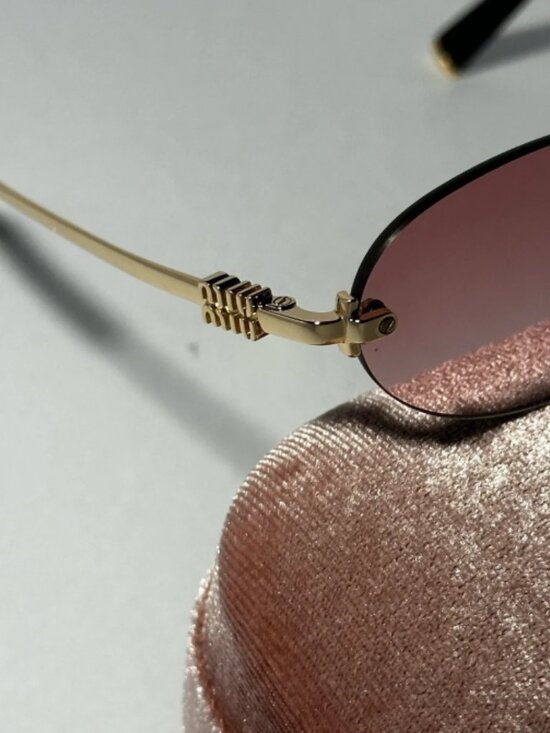 Miu Miu Gold-Trim Pink Rimless Sunglasses main image 4